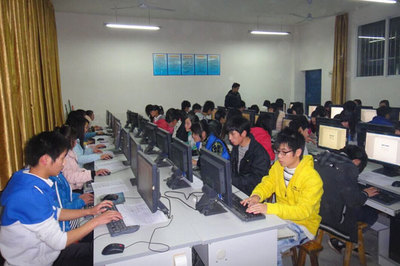 宜賓縣柳加職業(yè)中學(xué)校 動(dòng)漫設(shè)計(jì)與開發(fā)專業(yè)的特色與前景
